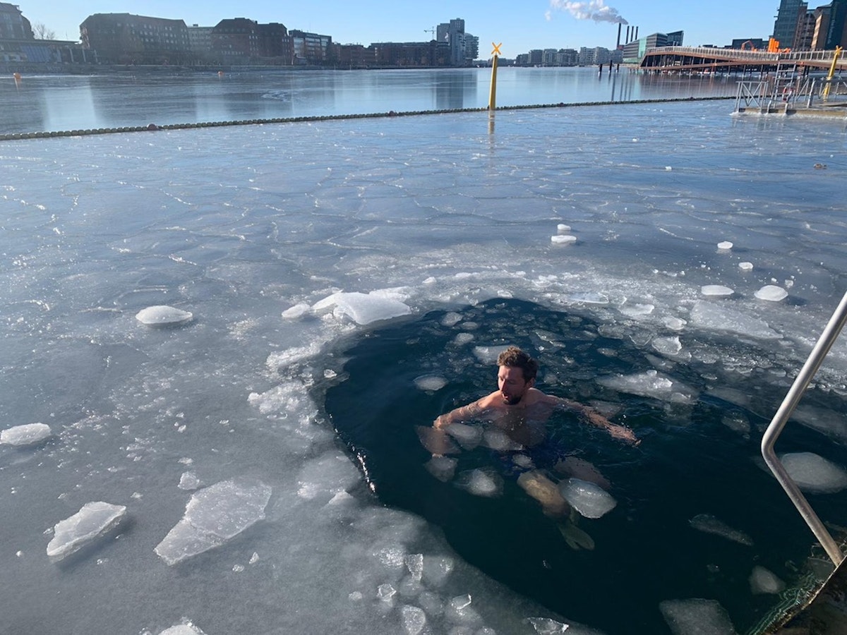 Winter bathing